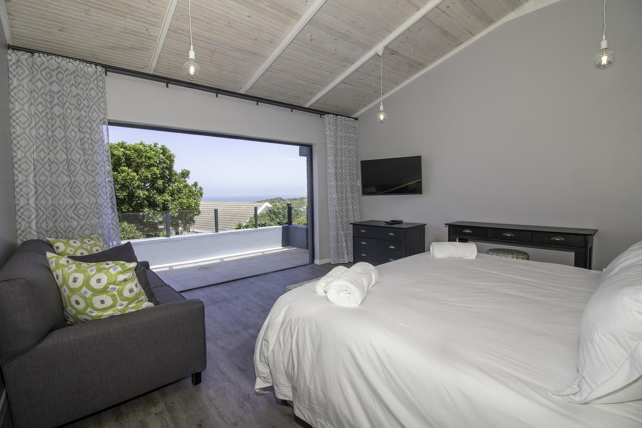 Sky Blue Guest House Kenton-on-Sea Esterno foto