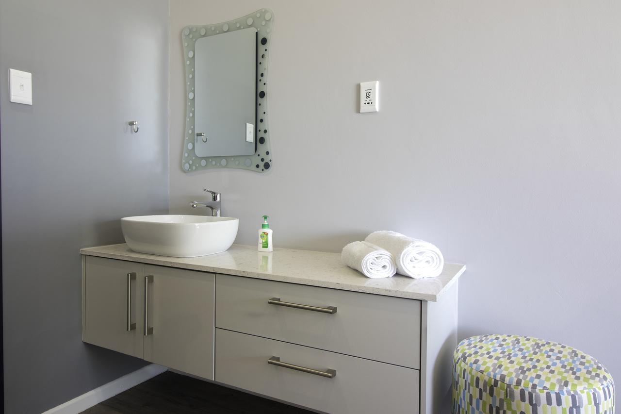 Sky Blue Guest House Kenton-on-Sea Esterno foto